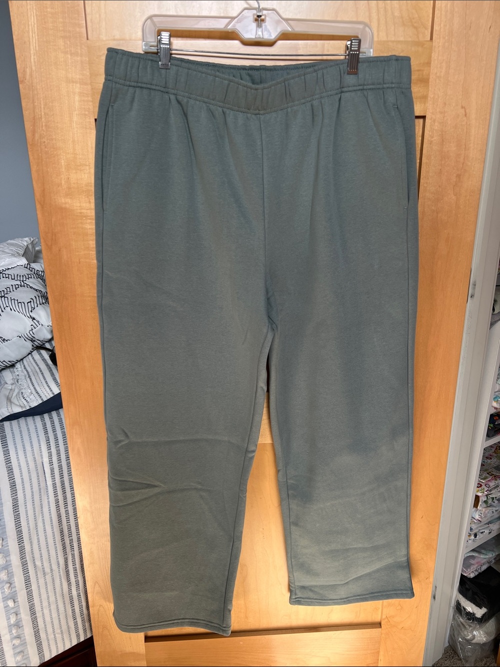 NWOT Sage  Green Pull-On Sweatpants